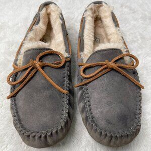 UGG #5612 Women's Grey Dakota Lace up Moccasin Slippers Shoes Size 9